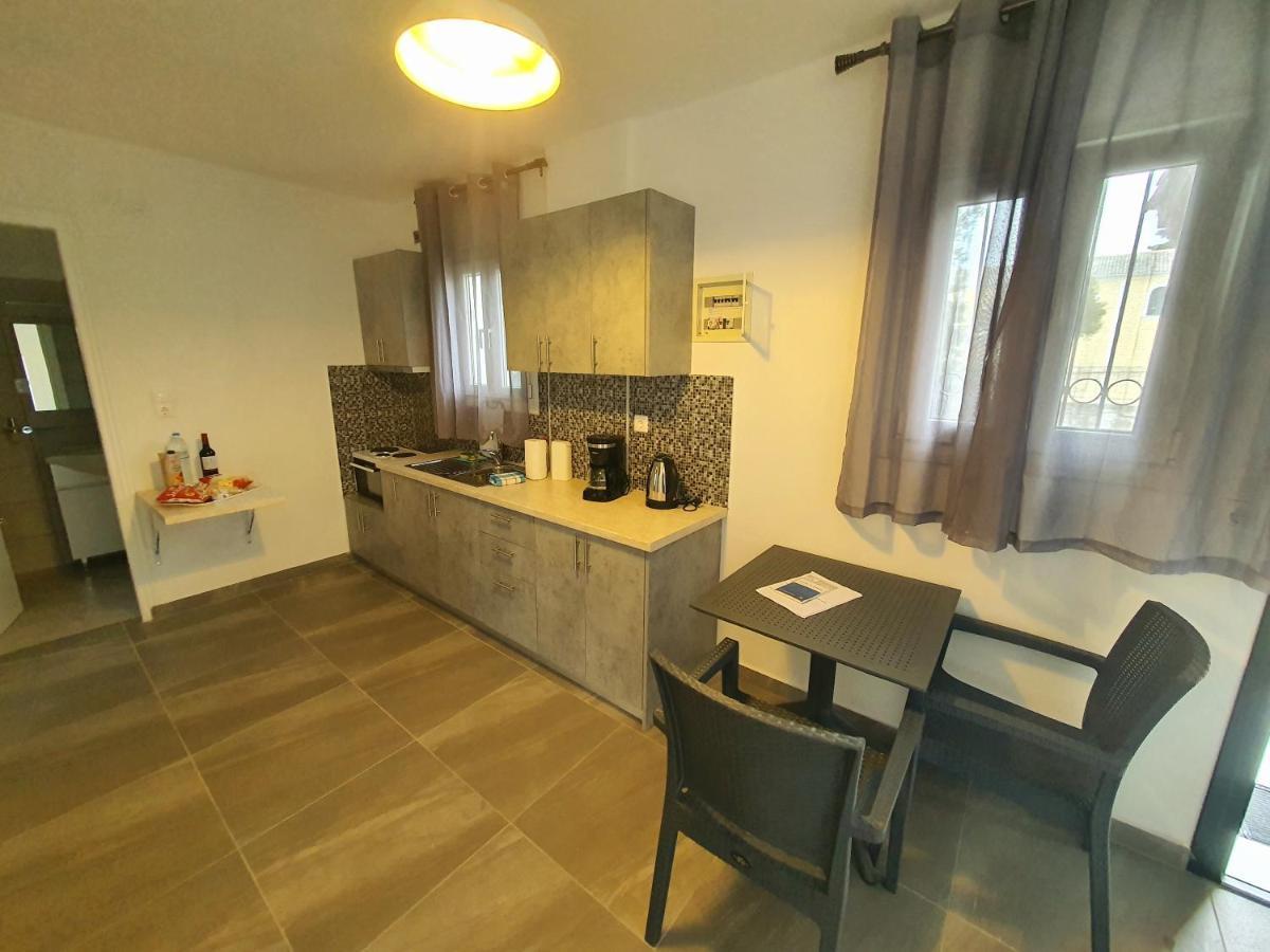 Bella De Lux Residence Kato Korakiana Екстер'єр фото